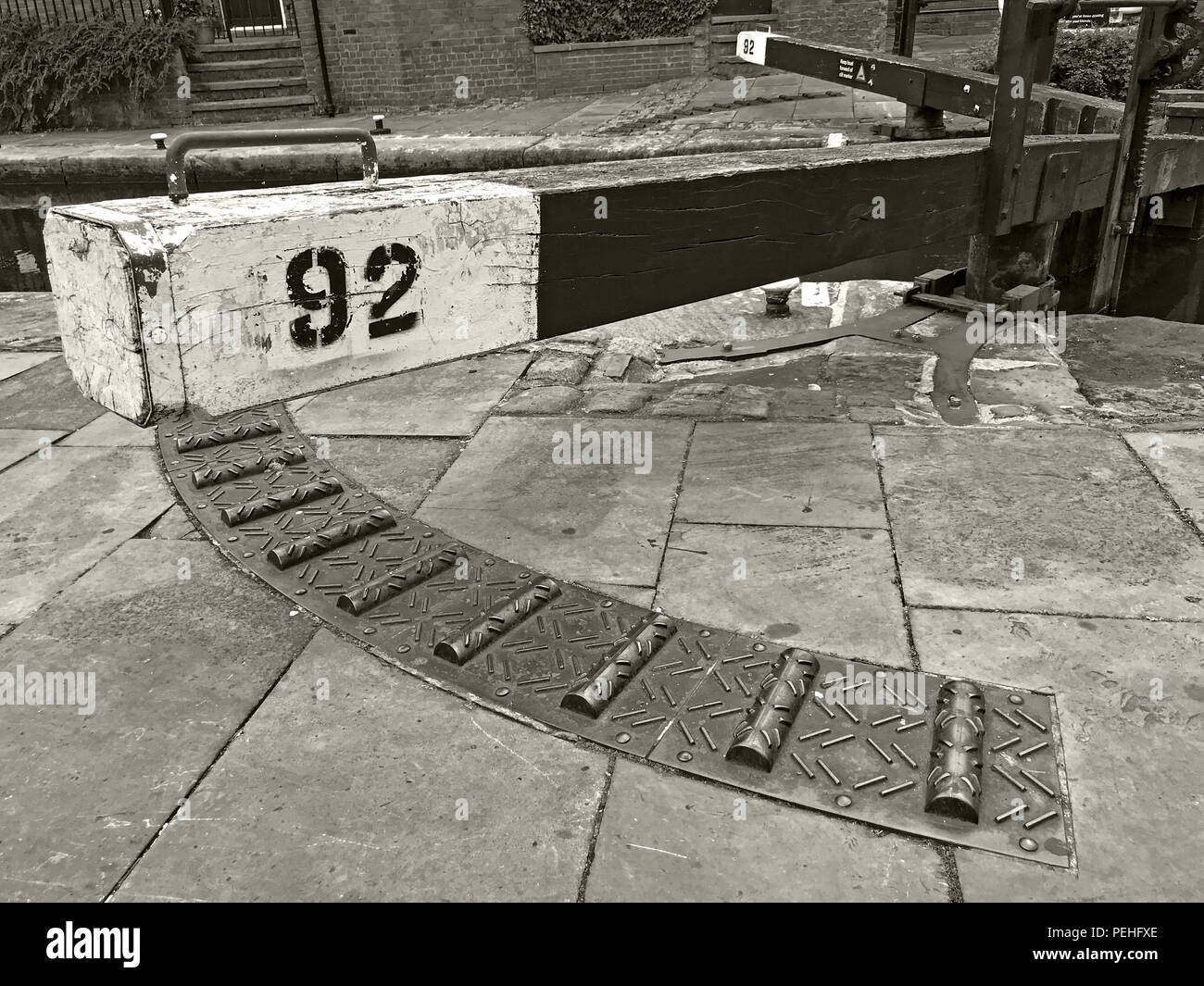 Lock 92, Rochdale Canal, Castlefield, Manchester, North West England, Großbritannien, M3 4LZ in Schwarz & Weiß Stockfoto