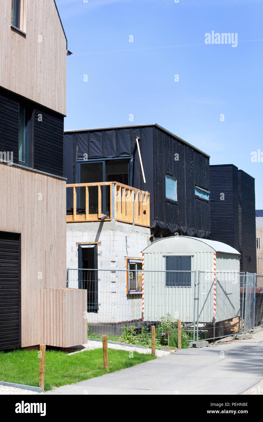 Haus Baustelle mit Kabine Trailer für die Arbeitnehmer in Rotterdam in den Niederlanden Stockfoto