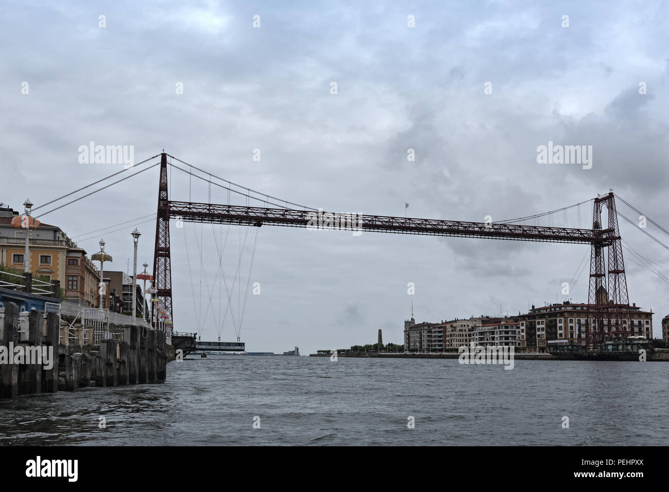 Die hängebrücke von bizkaia (Puente de Vizcaya) zwischen Getxo und portugalete über die Ria de Bilbao. Stockfoto