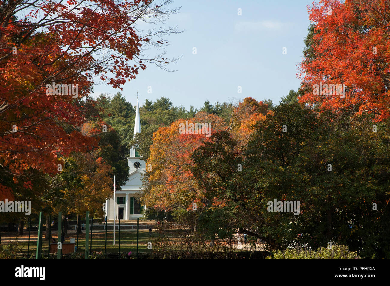 Herbst in New England ist voller Farbe und Erwartung der kälteren Tage im Voraus. Stockfoto