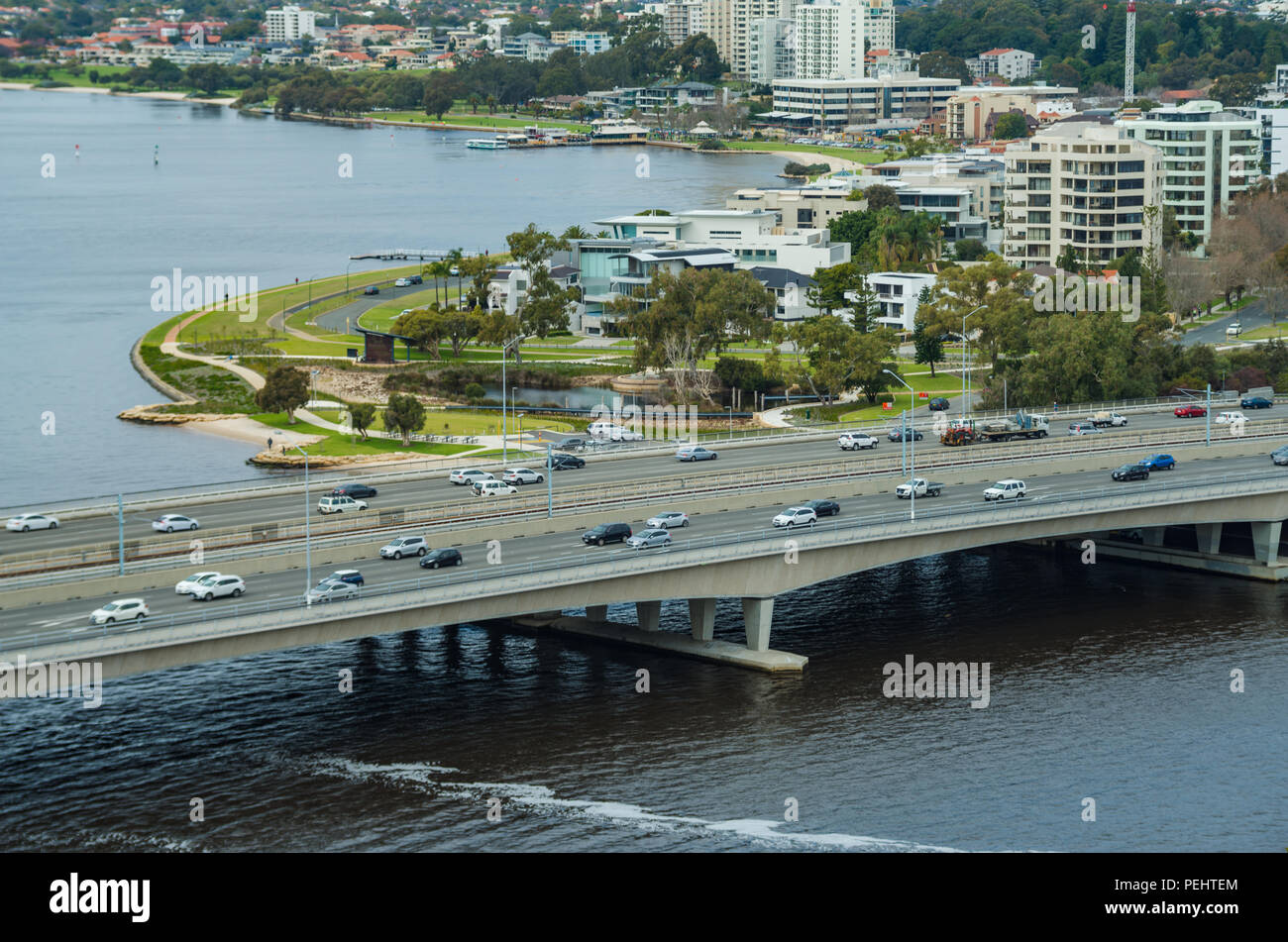 Narrows Bridge und South Perth City, Blick vom Kings Park, Perth, Western Australia Stockfoto