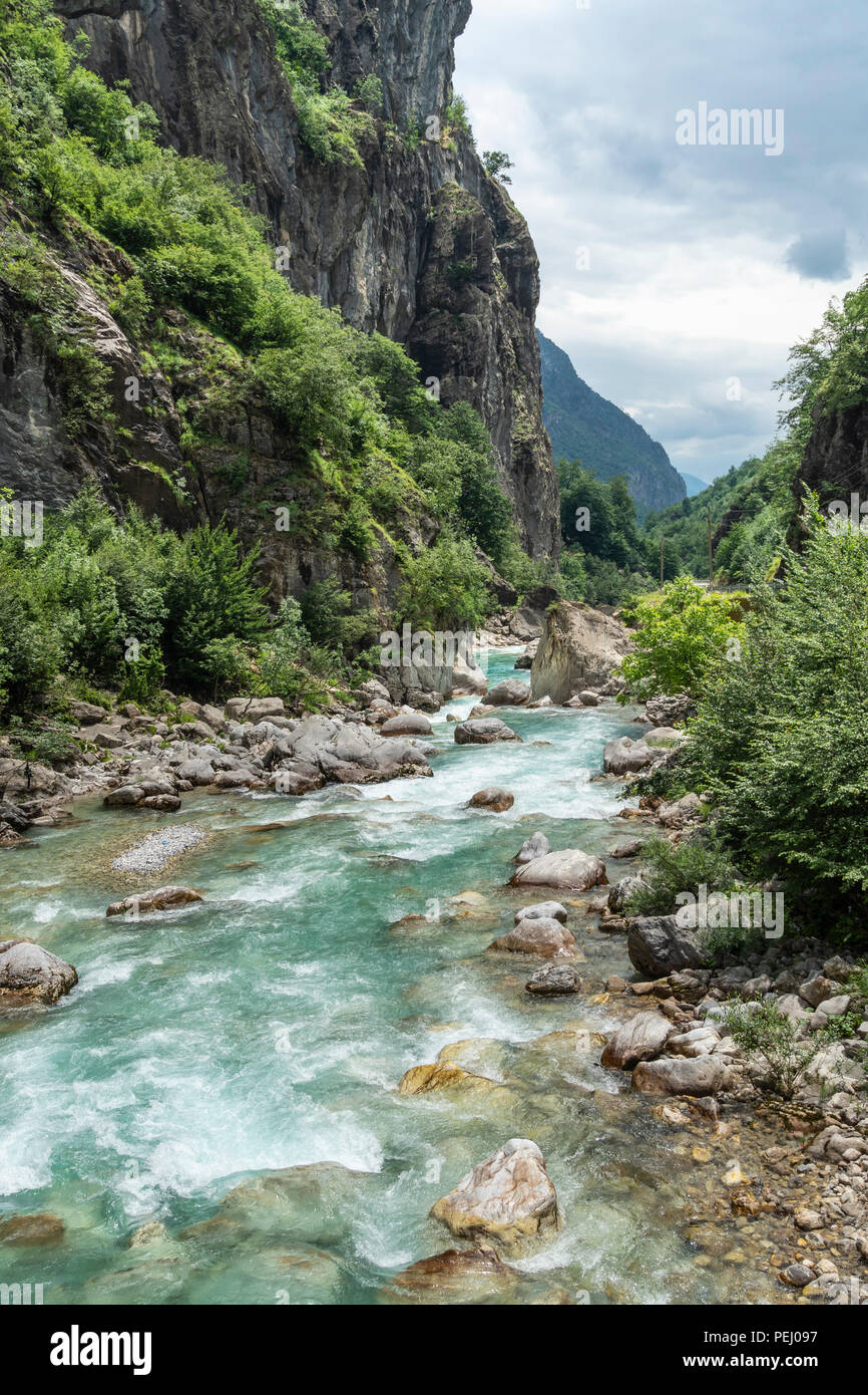 Die Valbona River Valley Teil Des Valbona Nationalpark Im Nordostlichen Albanien Stockfotografie Alamy