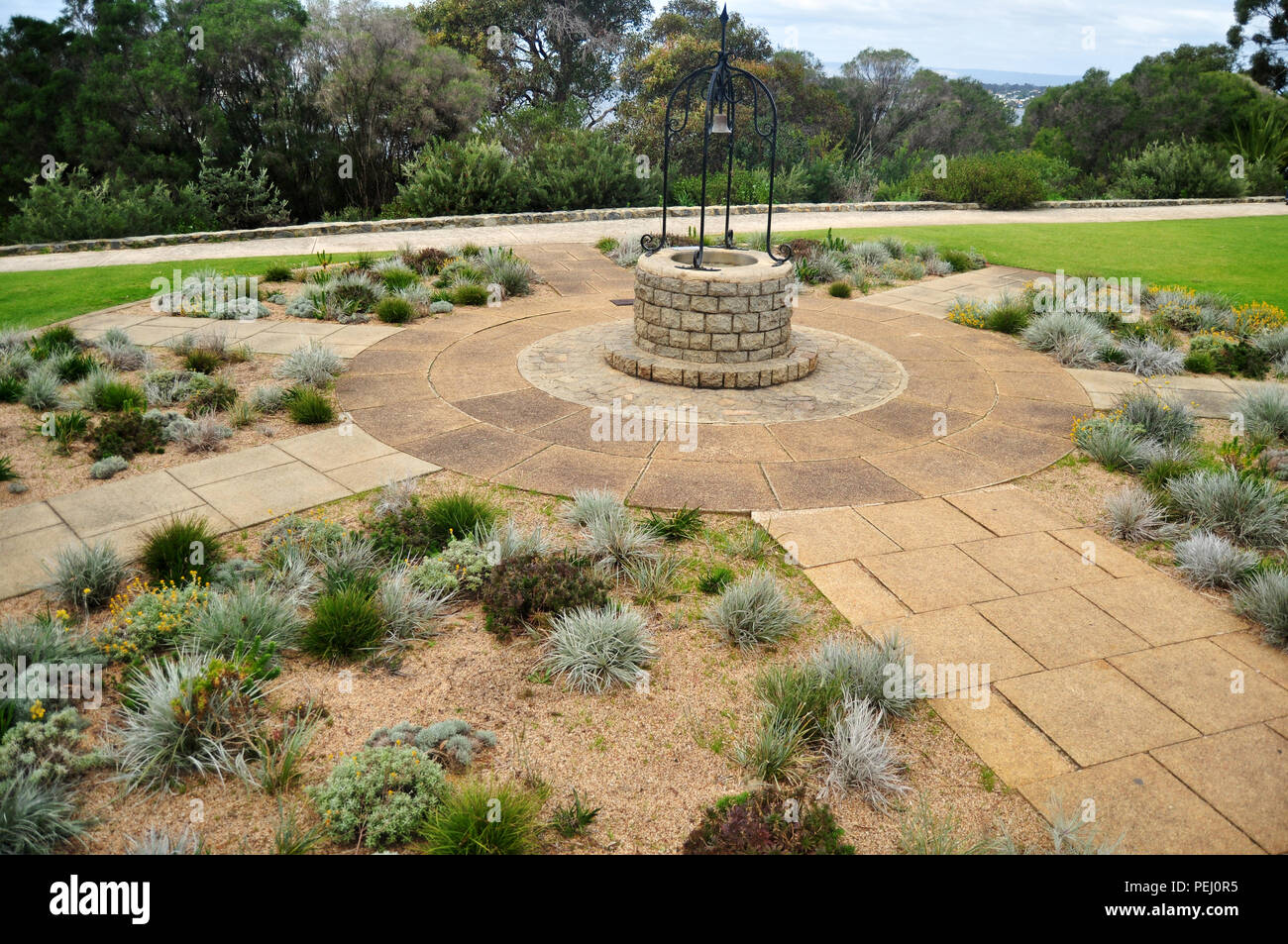 Klassische gegrabenen Brunnen im Garten outdoor im Kings Park und Botanischer Gärten in Perth, Australien Stockfoto