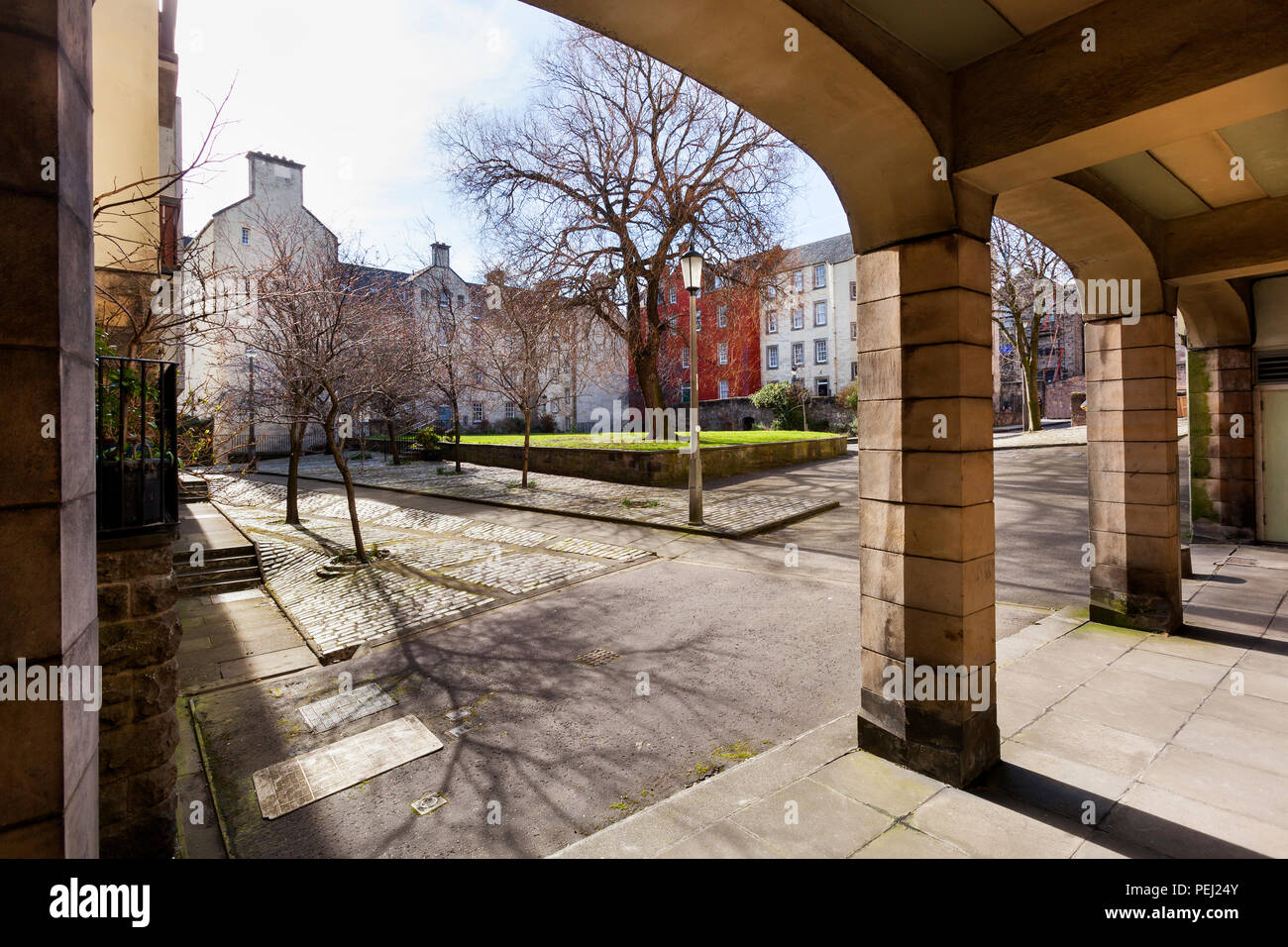 Apartments in einer schönen Gegend in der Nähe der Royal Mile in der Altstadt von Edinburgh Stockfoto