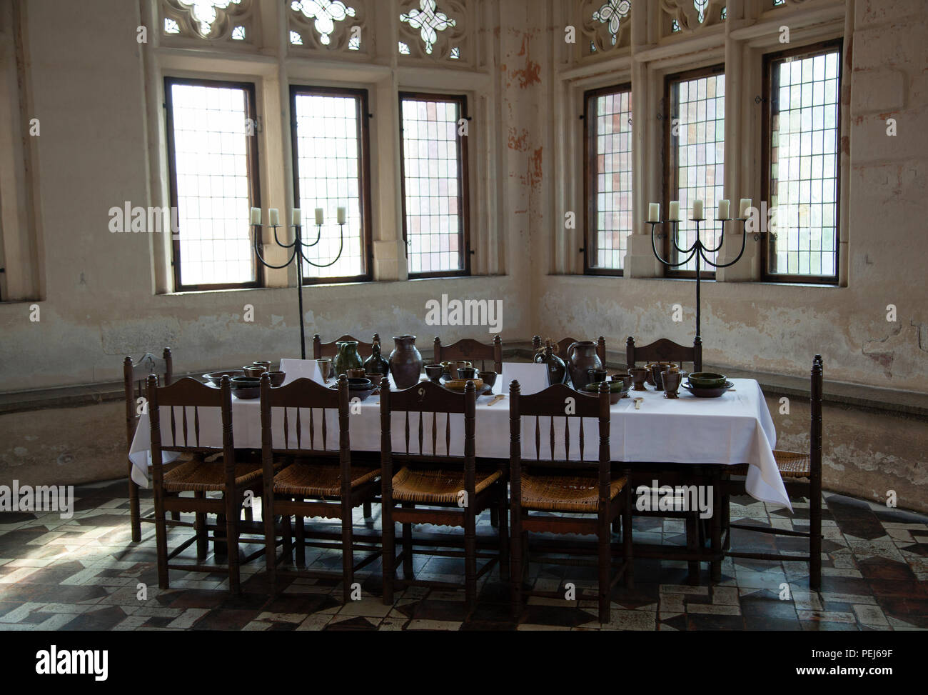 Der Esstisch Im Mittelalterlichen Schloss Malbork Polen Stockfotografie Alamy