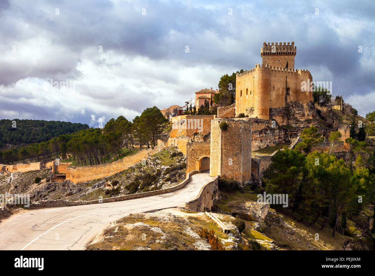 Beeindruckende Alcorcon mittelalterliche Burg, Panoramaaussicht, Spanien. Stockfoto