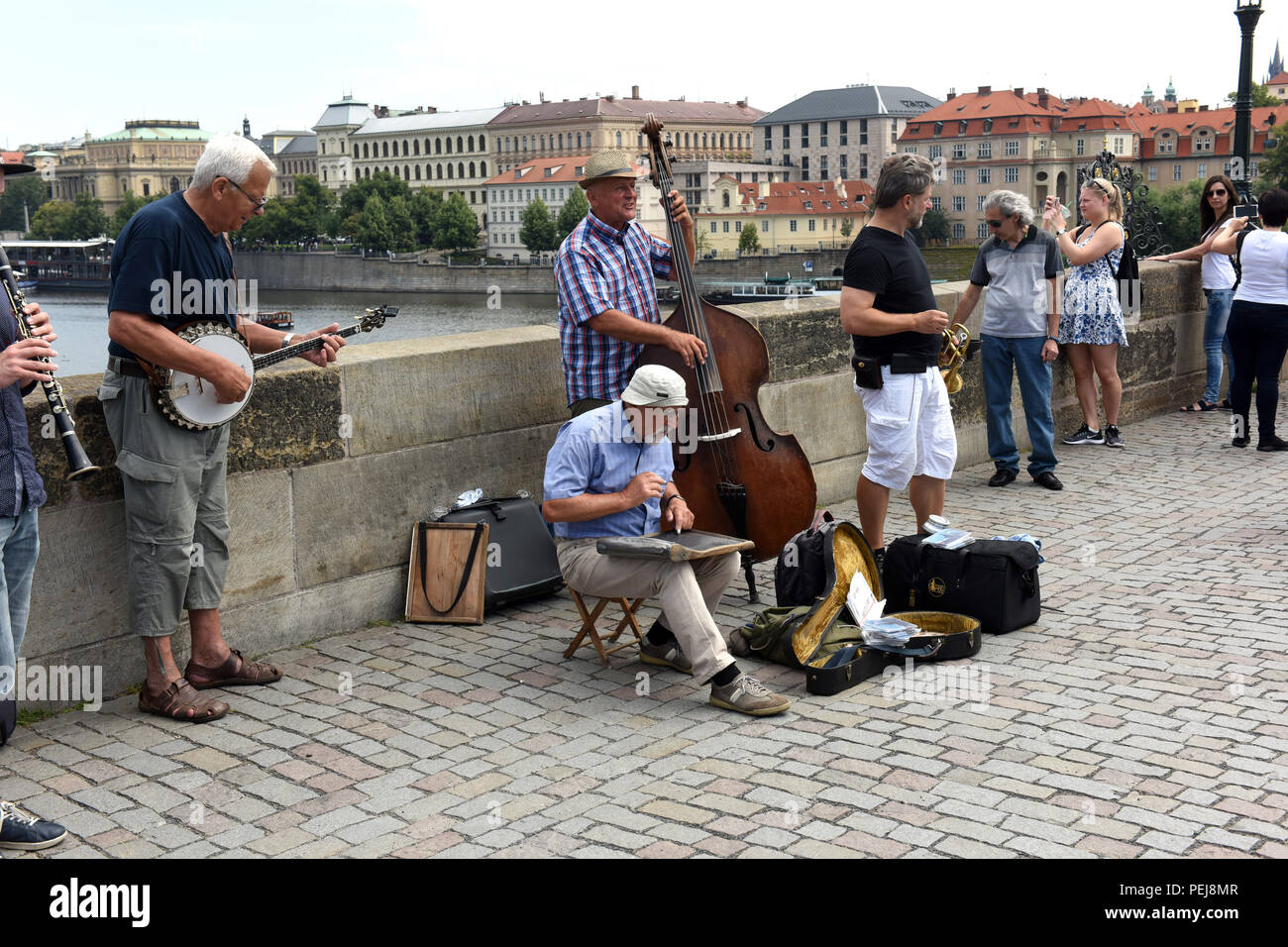 Jazz Musiker Jazz, Band, live Musik auf der Karlsbrücke, Prag, Tschechische Republik Stockfoto