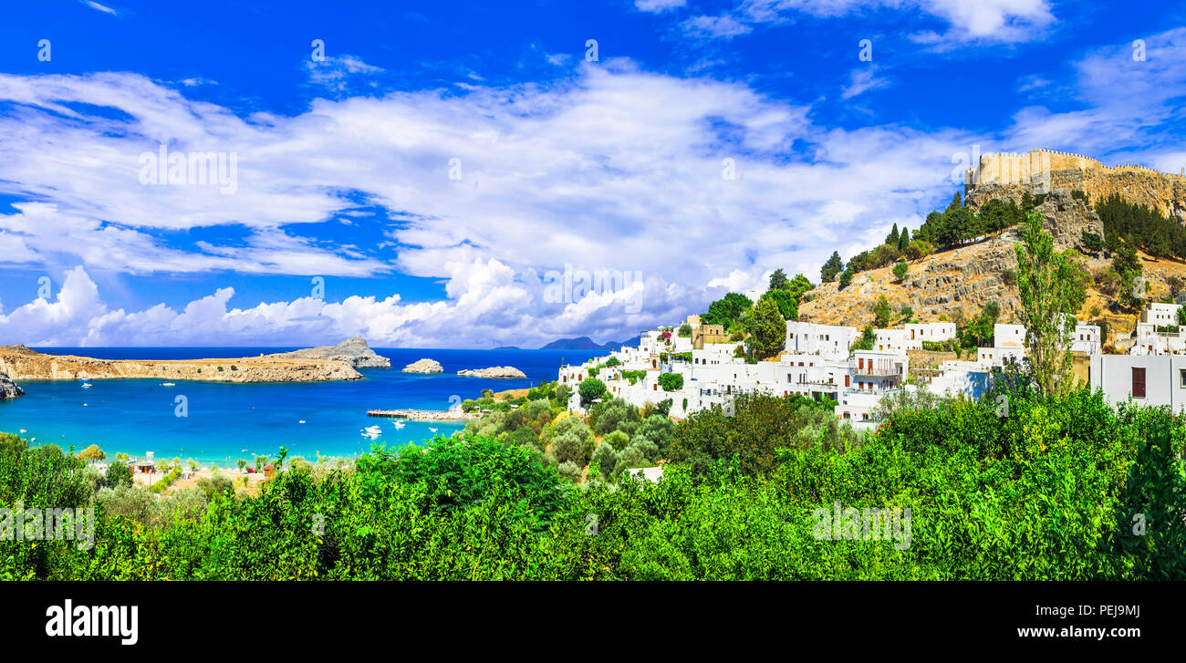 Lindos Bay, mit Blick auf alte Burg und das Meer, die Insel Rhodos, Griechenland Stockfoto