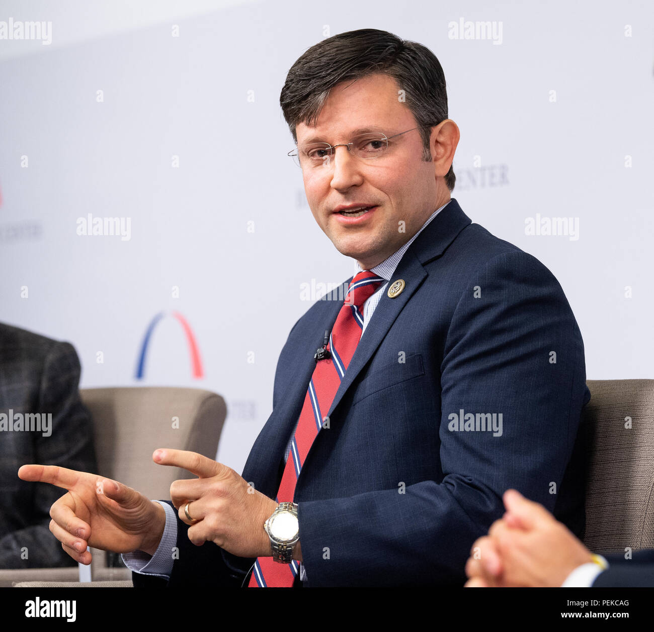 Vertreter Mike Johnson (R) von Louisiana bei der Wiederherstellung unserer Demokratie Programm an der Bipartisan Policy Center in Washington, DC am Apri Stockfoto