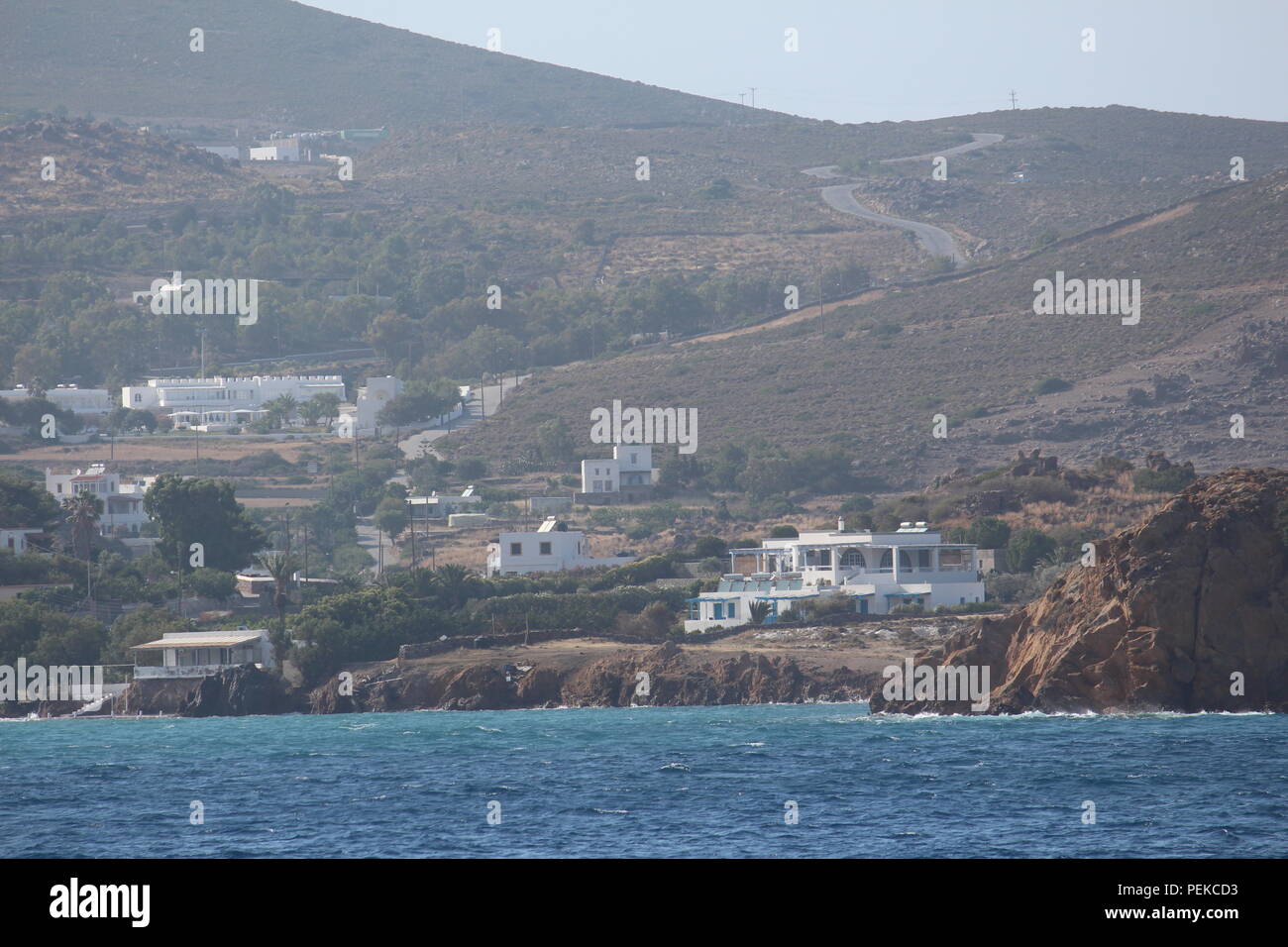 Küstenlandschaft eines Dorfes auf der Insel Patmos Griechenland in der Ägäis Stockfoto