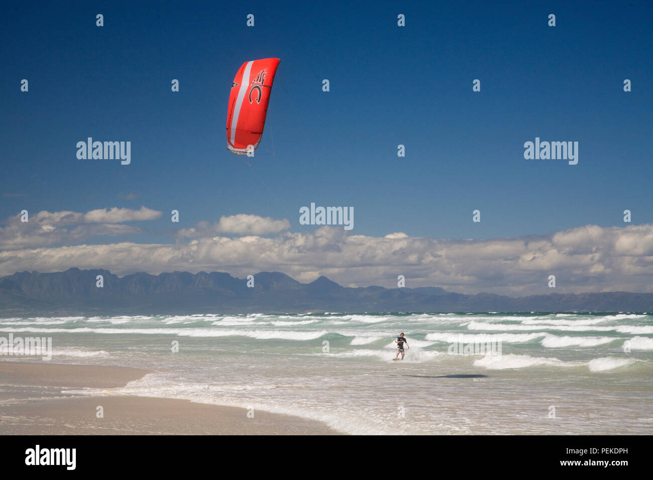 Kite Surfer bei Sunrise Beach Stockfoto