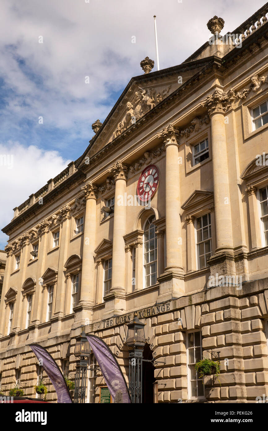 Großbritannien, England, Bristol, Mais Street, St Nicholas Markt in ehemaliger Corn Exchange Gebäude Stockfoto