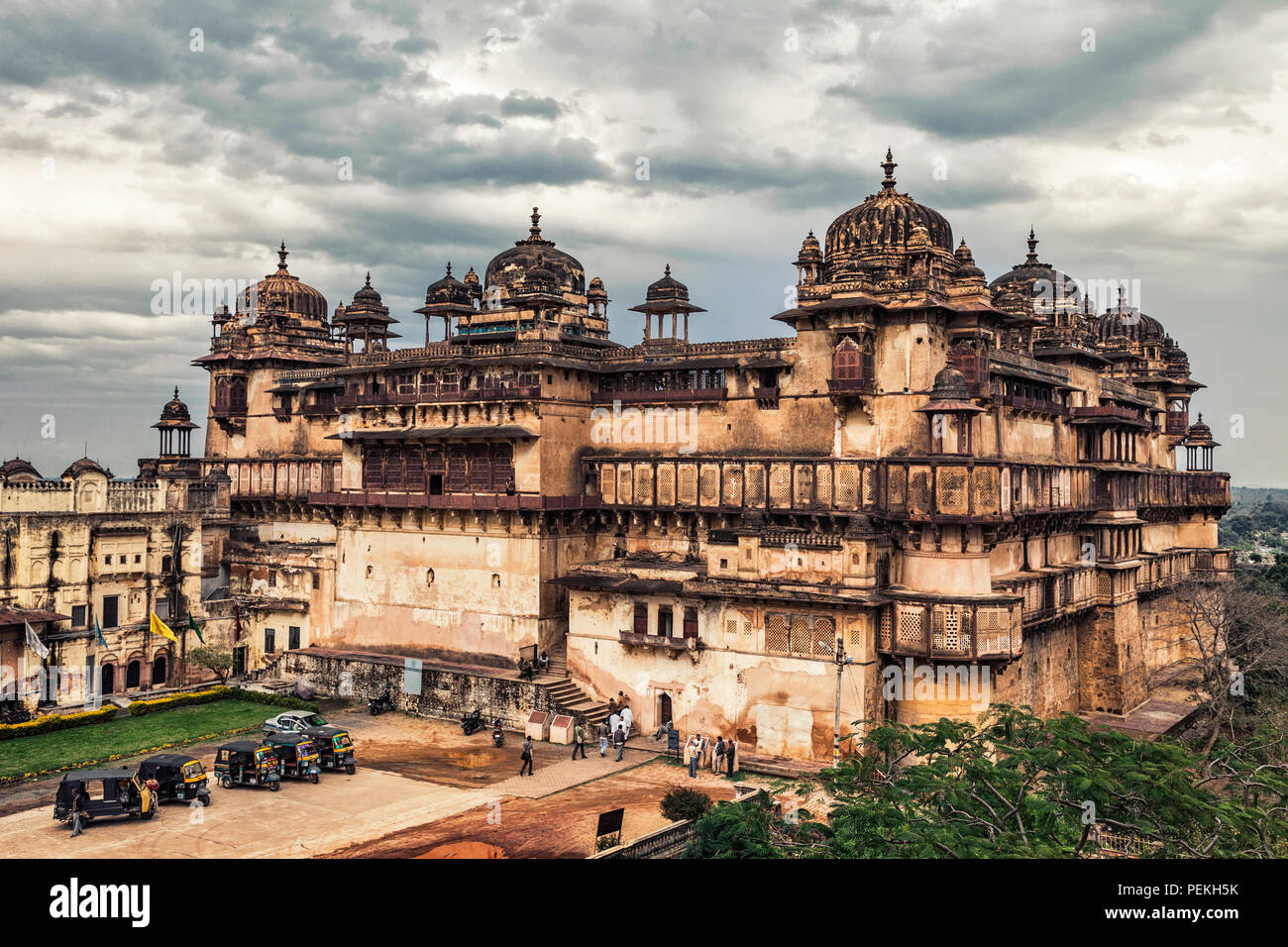 Antike Tempel in der jehangir Mahal, Pradesh, Indien. Stockfoto