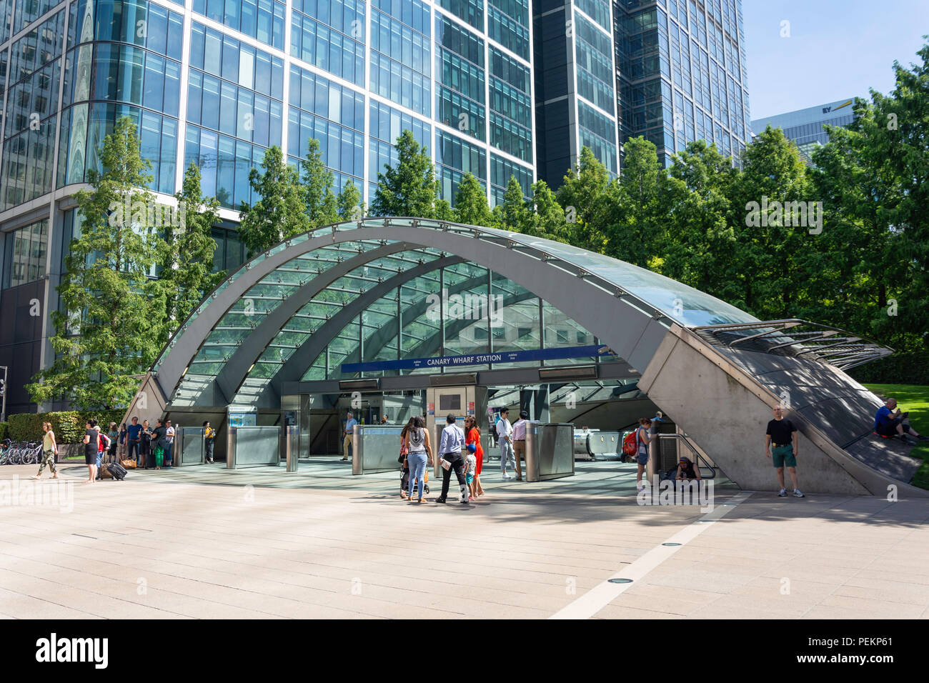 Eingang zum U-Bahnhof Canary Wharf, Jubilee Plaza, Canary Wharf, London Borough Tower Hamlets, Greater London, England, Vereinigtes Königreich Stockfoto