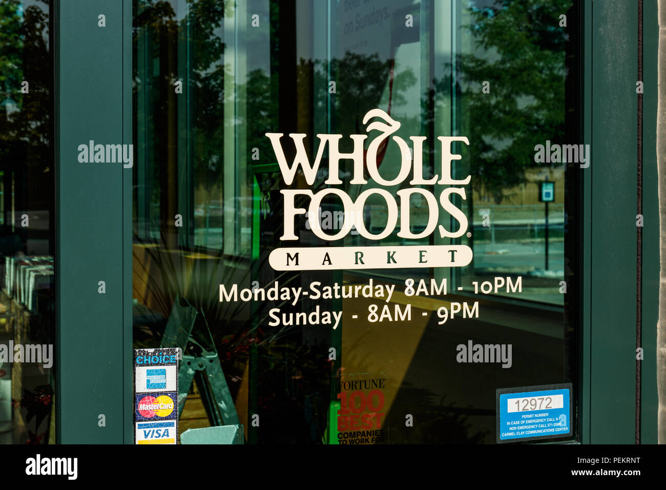 Westfield - ca. August 2018: Whole Foods Market. Amazon baut Whole Foods Lieferung in verschiedenen US-Staaten VIII Stockfoto