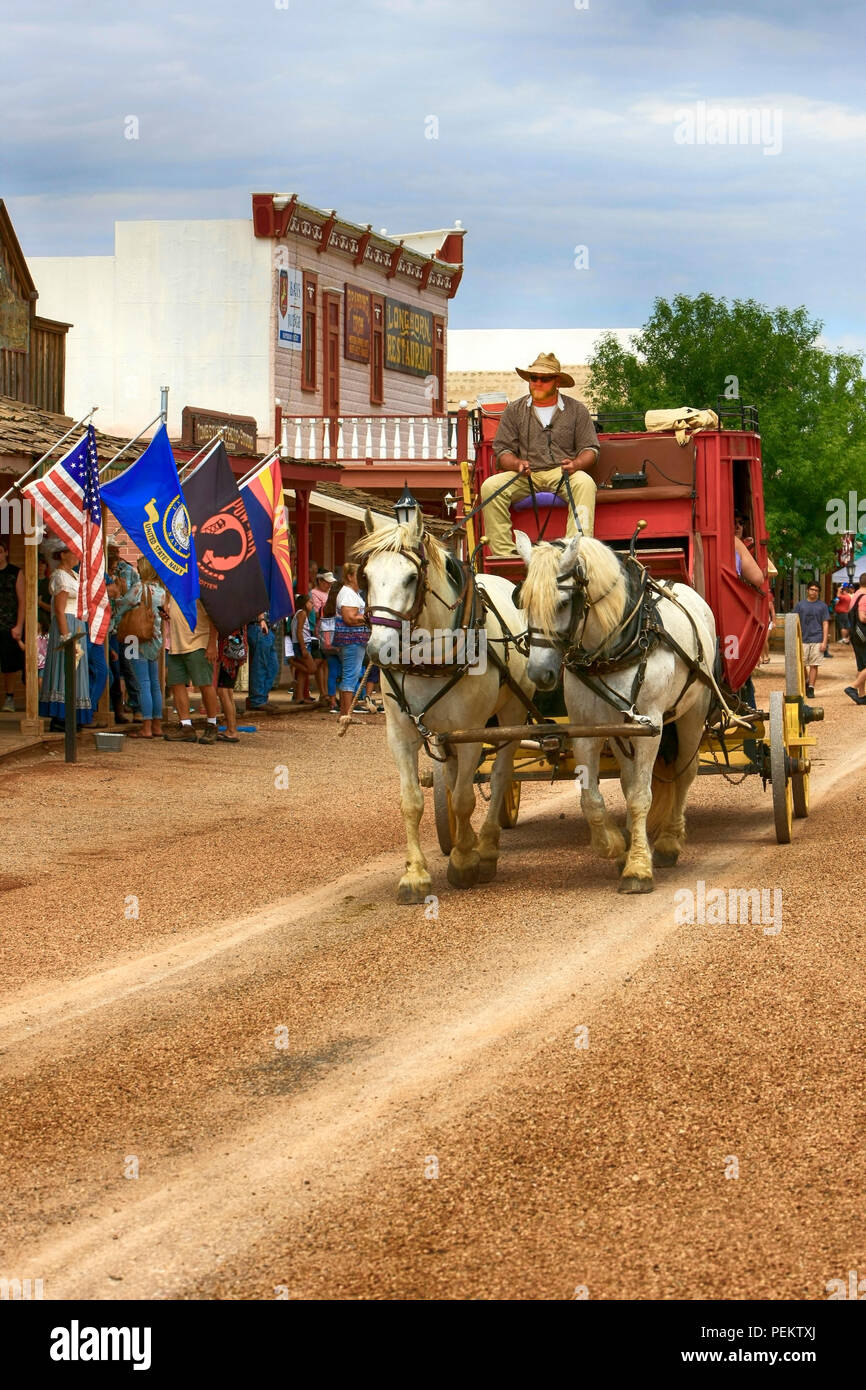 Stagecoach Stadtauswärts von E Allen St in historischen Tombstone, Arizona Stockfoto