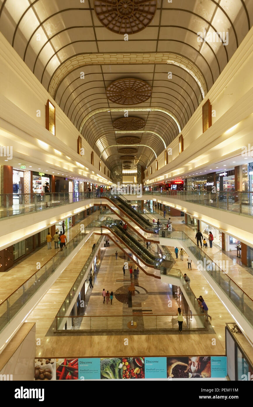 Palladium Mall an der Lower Parel, Mumbai, Indien Stockfotografie - Alamy