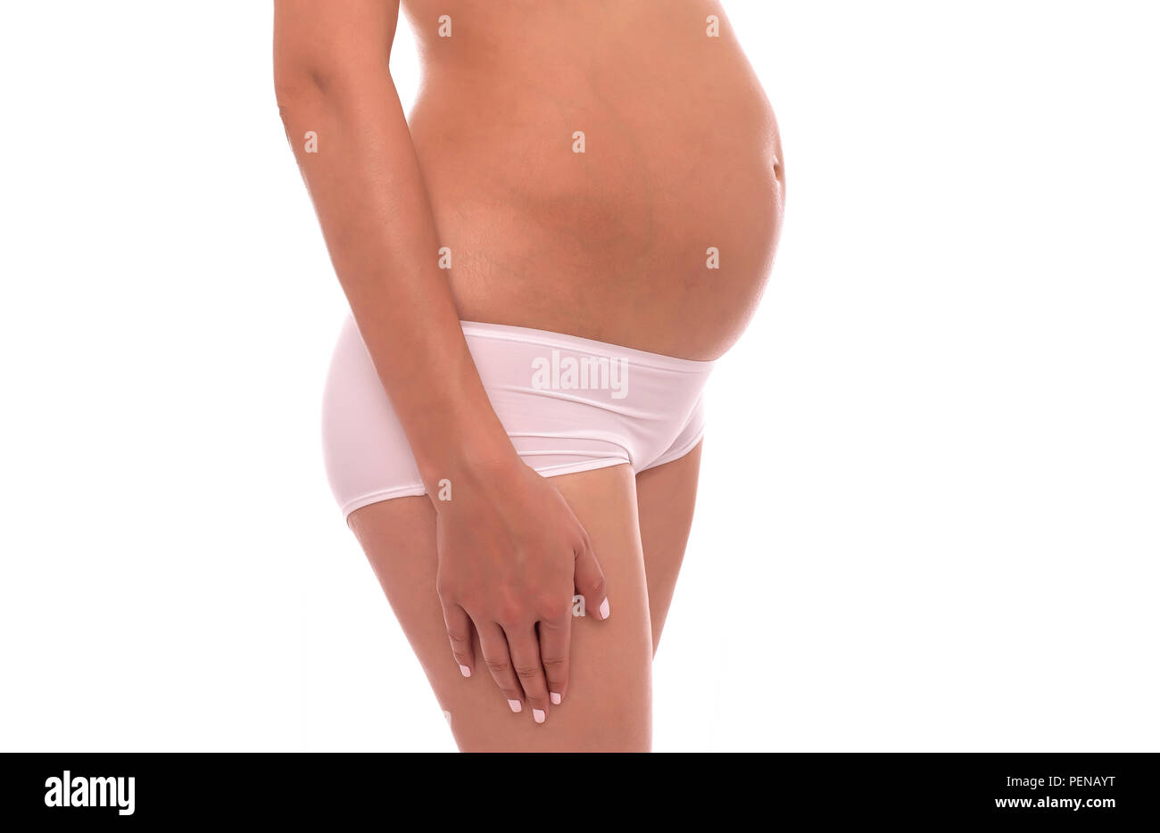 Schwangerschaft. Bauch fängt an zu wachsen. Der Zeitraum von 20 Wochen. Stockfoto