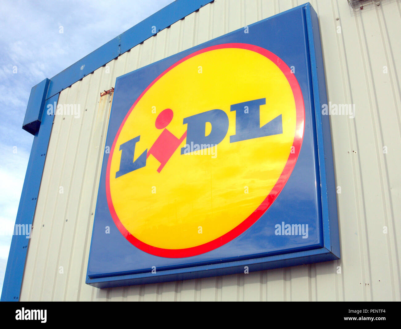 LIDL Supermarkt Anmelden Close up Lidl Symbol logo Stockfoto