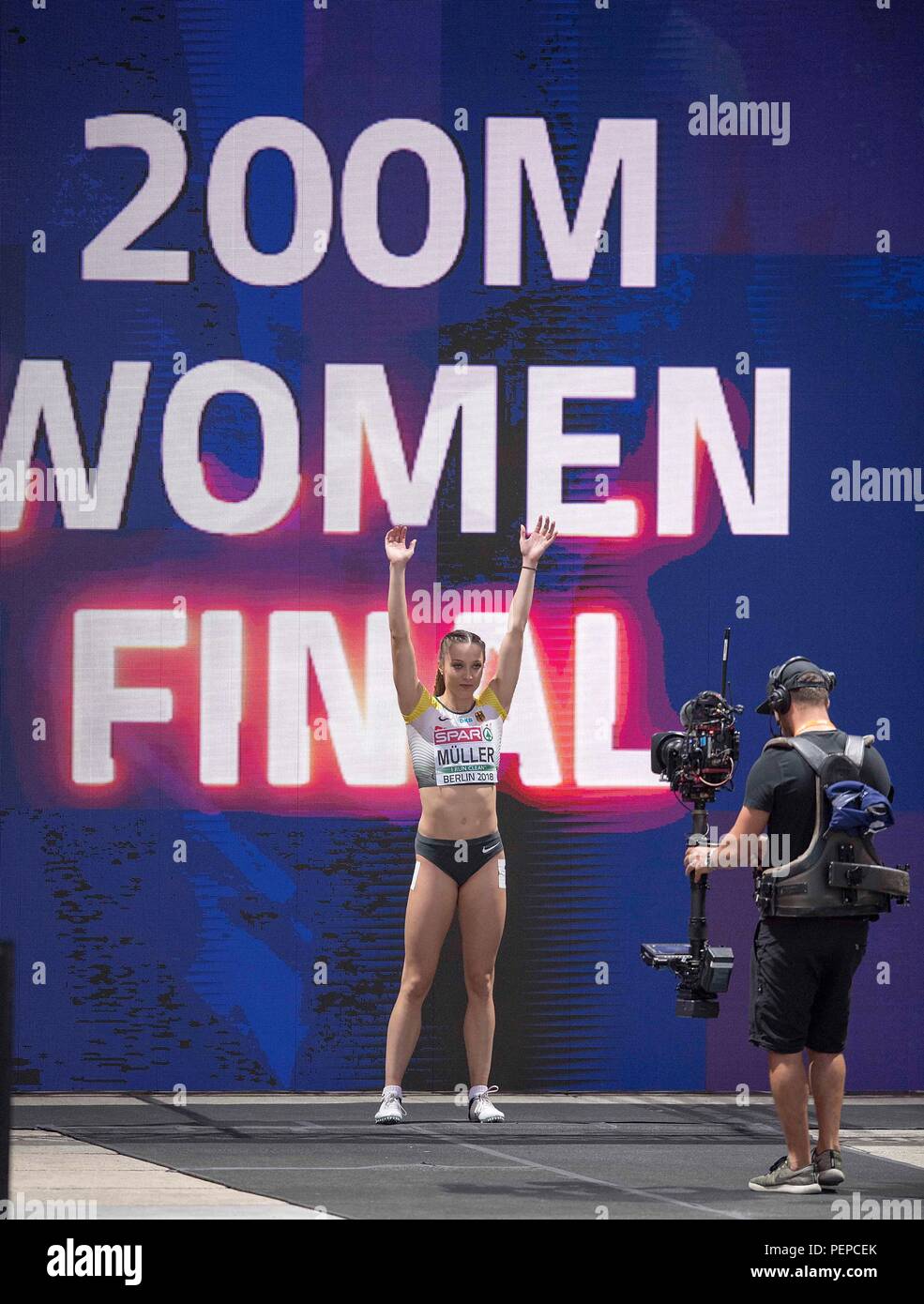 Berlin, Deutschland. 11 Aug, 2018. Präsentation der Finalisten: Laura Mueller (MuÌller), Deutschland, Geste, Gestik. Frauen finale 200 m, am 11.08.2018 Europäische Leichtathletik WM in Berlin 2018/Deutschland vom 06.08. - 12.08.2018. | Verwendung der weltweiten Kredit: dpa/Alamy leben Nachrichten Stockfoto