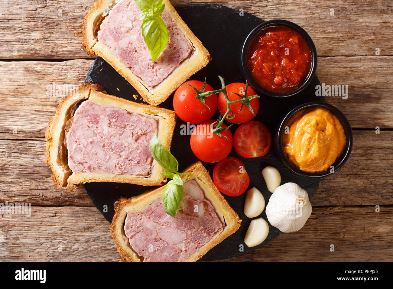 Meat terrine Fotos und Bildmaterial in hoher Auflösung Alamy