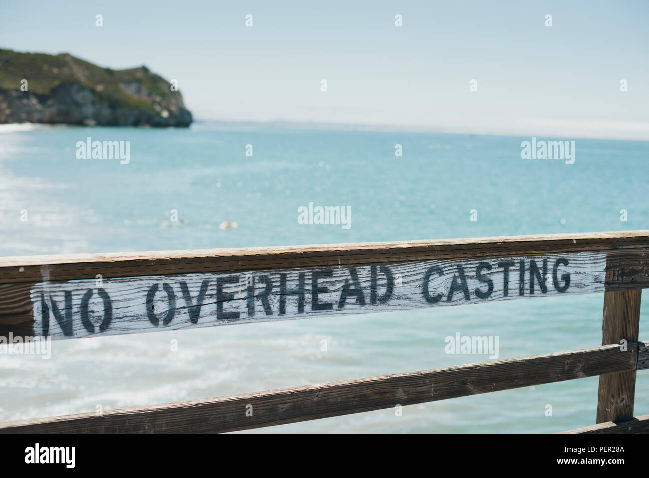 Kein Overhead casting Schild an der Pier in Avila Beach Stockfoto