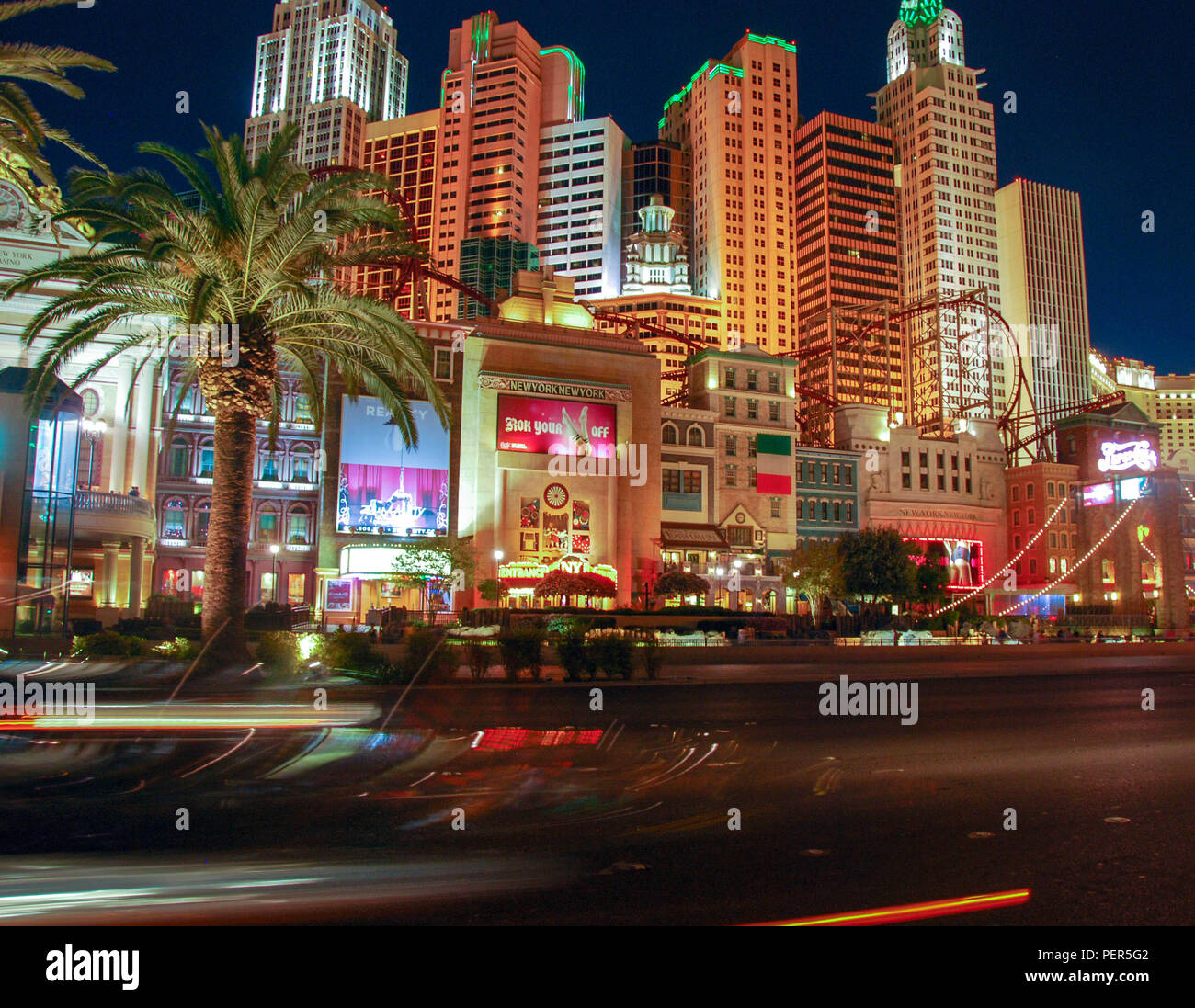 Das New York New York Hotel in Las Vegas bei Nacht Stockfoto