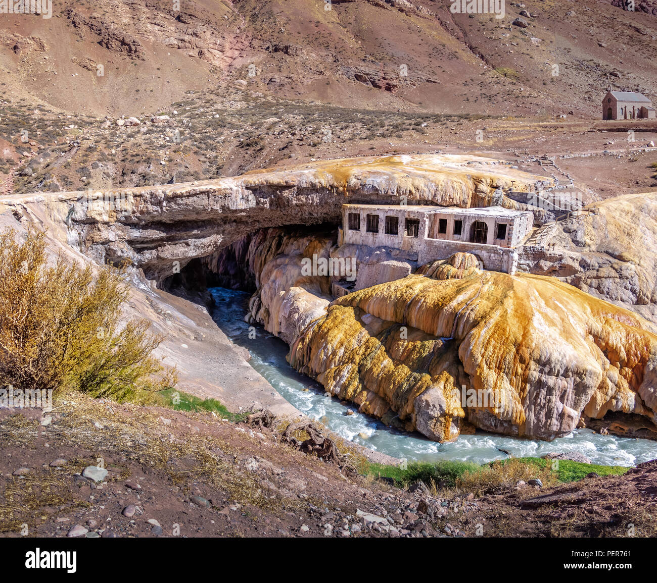 Puente del Inca oder Inca Bridge in der Nähe von Cordillera de Los Andes - Provinz Mendoza, Argentinien Stockfoto