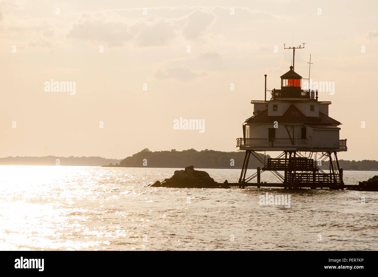 Thomas Point Shoal Lighthouse in der Chesapeake Bay in Maryland, ein sechseckiges Holzhaus. Stockfoto