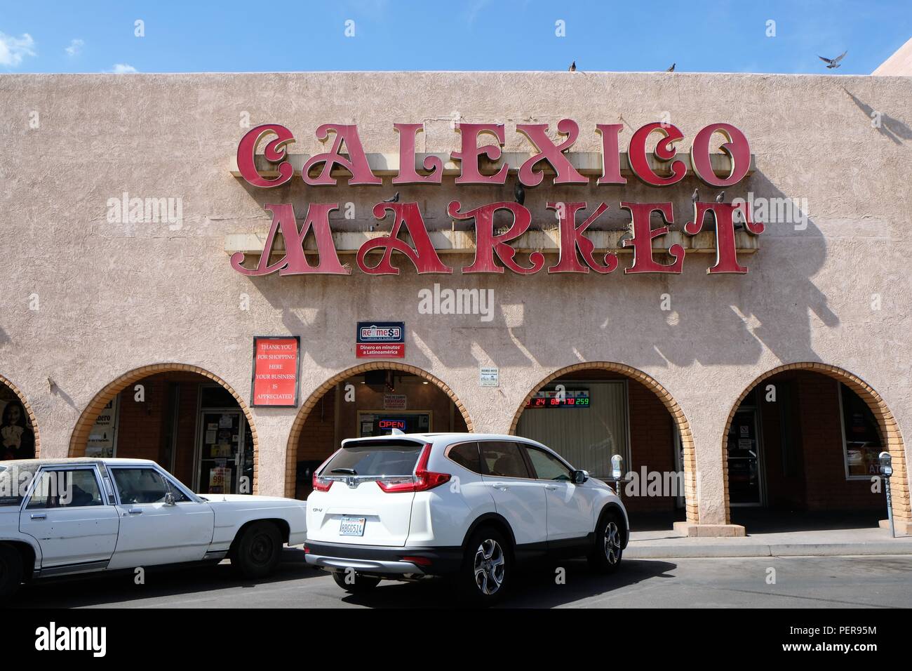 Vor Calexico Markt in der Innenstadt von Calexico, Kalifornien, USA, 2 Blocks von der US-mexikanischen Grenze. Stockfoto