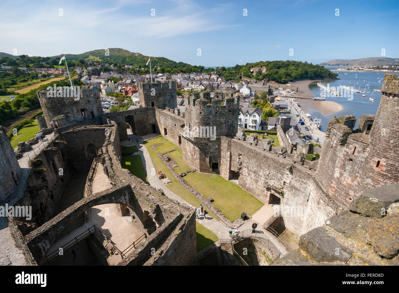 Luftaufnahme in Conwy Castle in Wales, Großbritannien Stockfoto