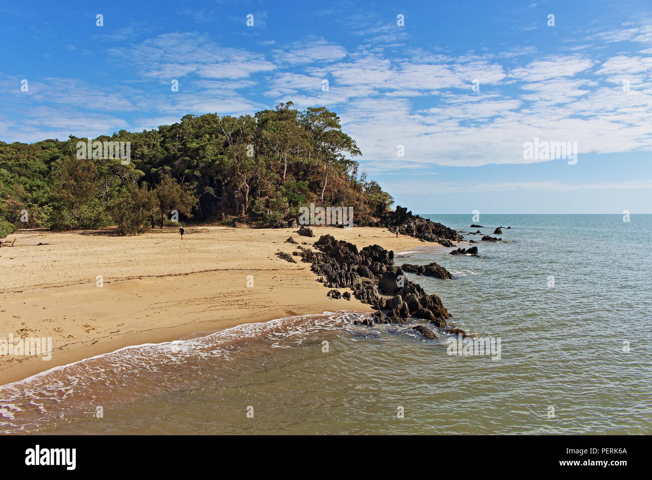 Palm Cove Beach am nördlichen Ende Stockfoto