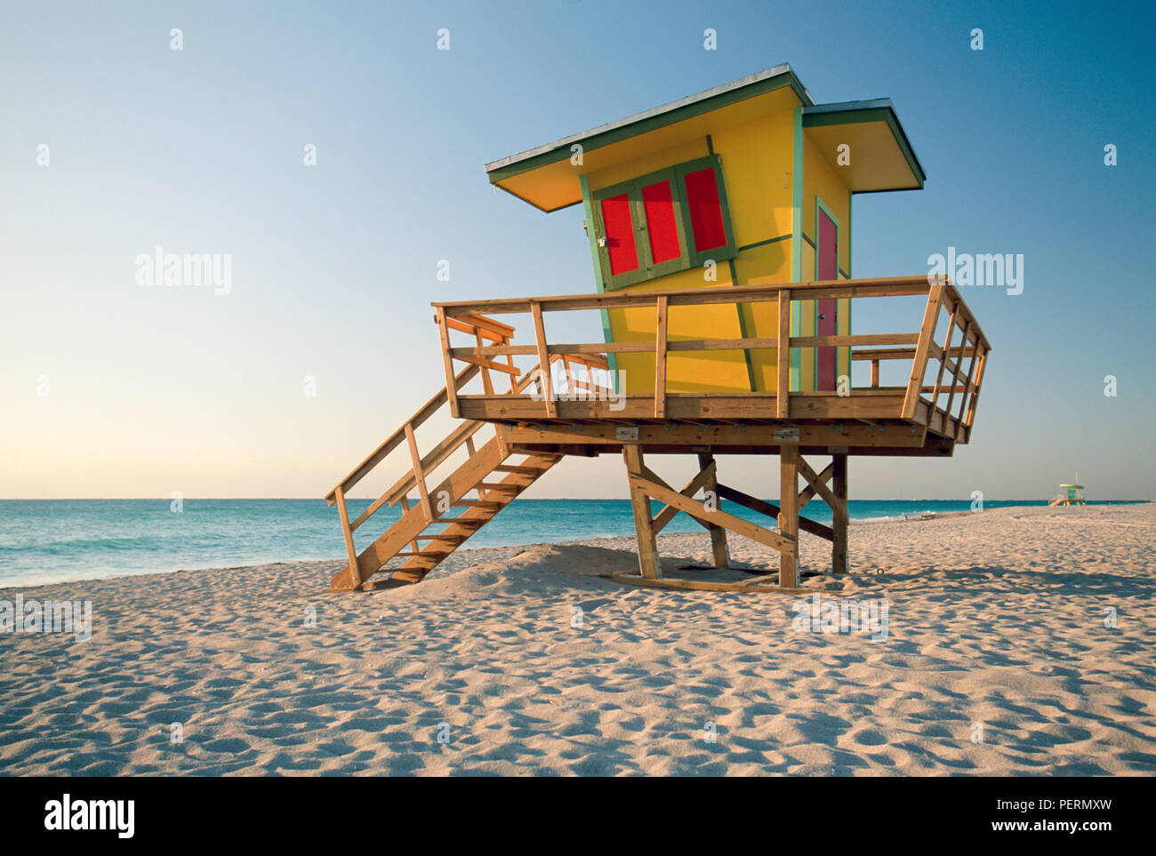 Rettungsschwimmer Hütte im Art Deco Stil, South Beach, Miami Beach, Miami, Florida, Vereinigte Staaten von Amerika, Nordamerika Stockfoto