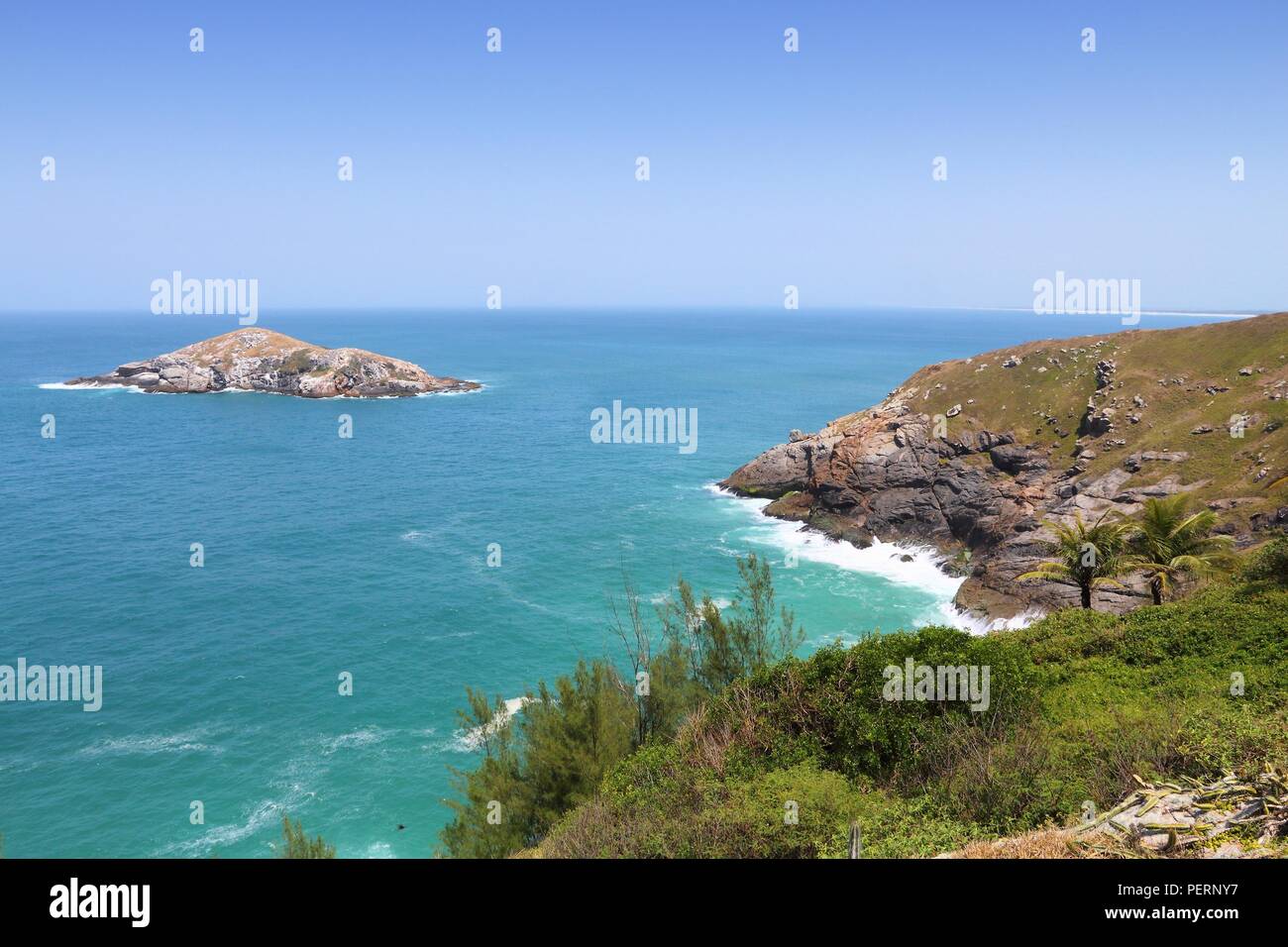 Ozean Landschaft in Brasilien - Küste in Cabo Frio (Bundesstaat Rio de Janeiro). Stockfoto