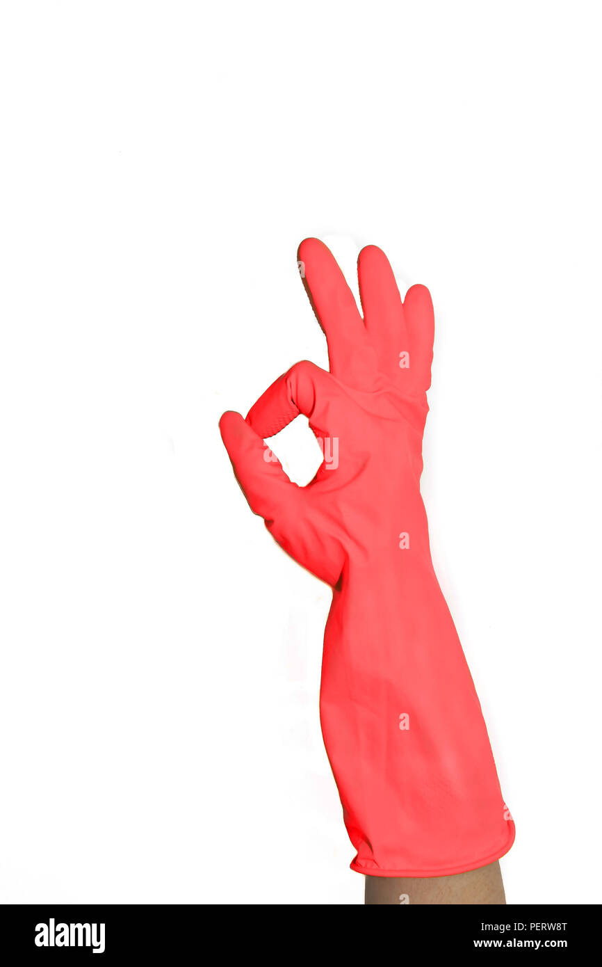 Ok Zeichen des roten Gummi Handschuhe. Vorbereitung für die Reinigung. Hände sauber nach der Reinigung. Quietschende Menschen. Waschen, Böden, Geschirr waschen. Gummihandschuhe an der Hand. Stockfoto