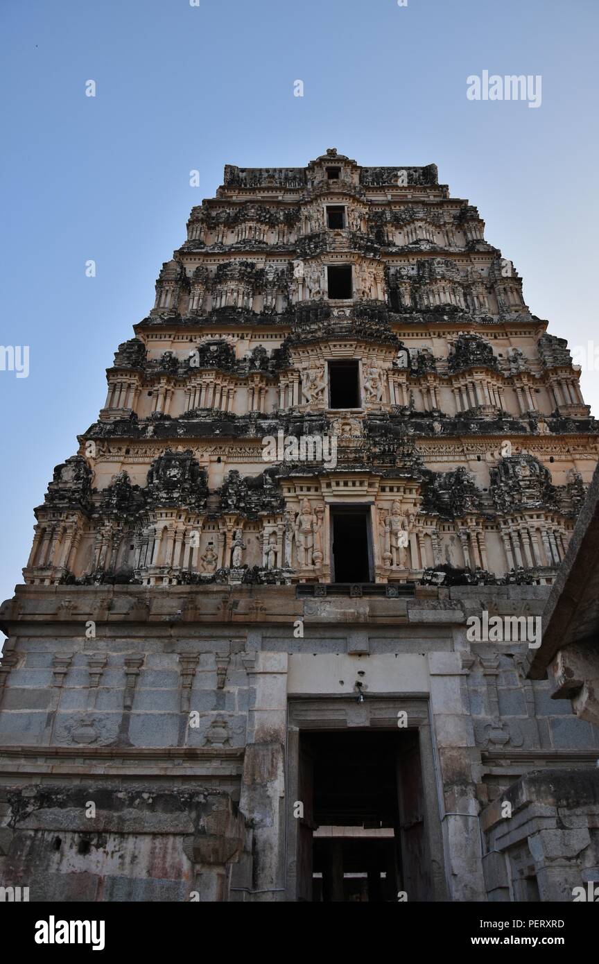 "Höchst intricated Nördlichen gopura (Turm) Der virupaksha Temple, Hampi - Karnataka' Stockfoto