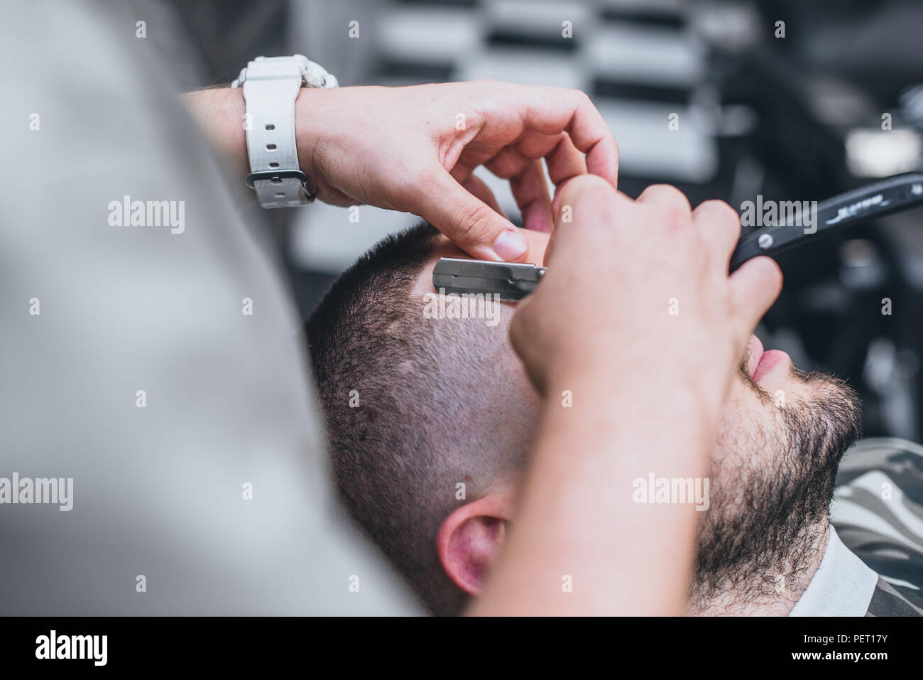 Verblassen Haarschnitt Stockfotos Und Bilder Kaufen Alamy