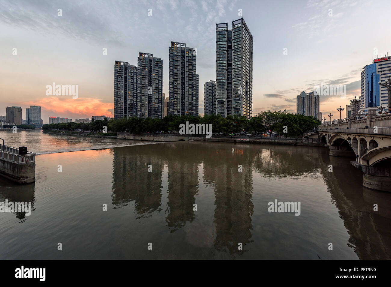 Die Innenstadt von Chengdu, Sichuan, China. Chengdu ist der größte und am schnellsten wachsende Stadt im Südwesten Chinas. Stockfoto