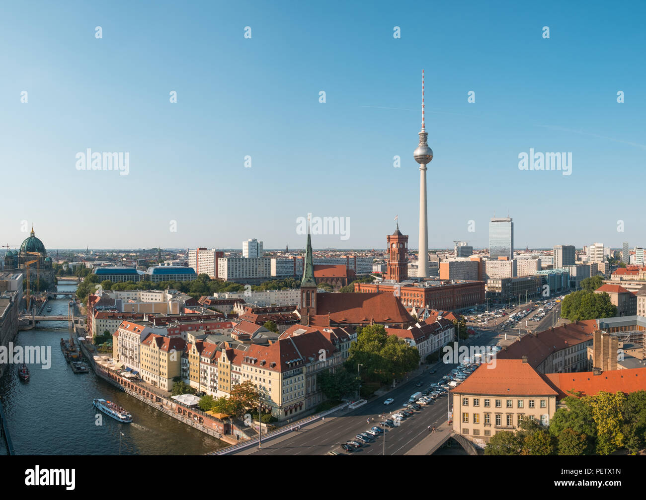 Berlin City Skyline Antenne mit Fernsehturm am Sommer Tag Stockfoto