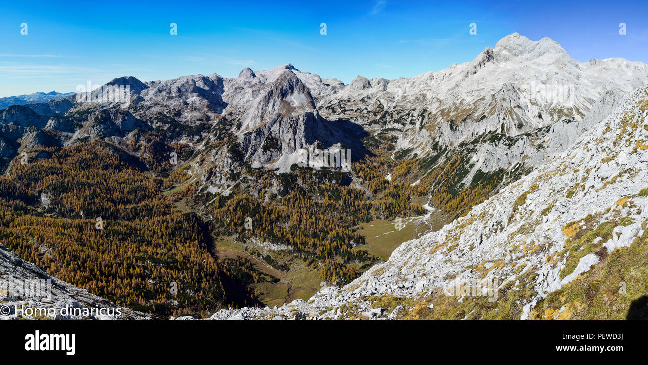 Triglav, mit einer Höhe von 2.863 Metern (9,395.2 ft), ist der höchste Berg in Slowenien und der höchste Gipfel der Julischen Alpen. Stockfoto