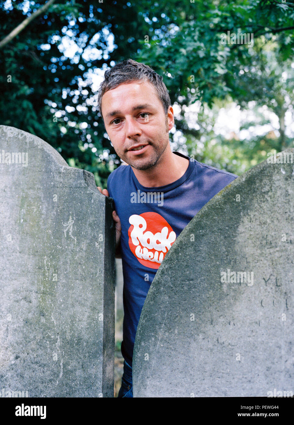 Portrait des Musikers Baxter Dury (Sohn von Ian Dury) in Hampstead, London Am 15. Juli 2005 fotografiert. Stockfoto