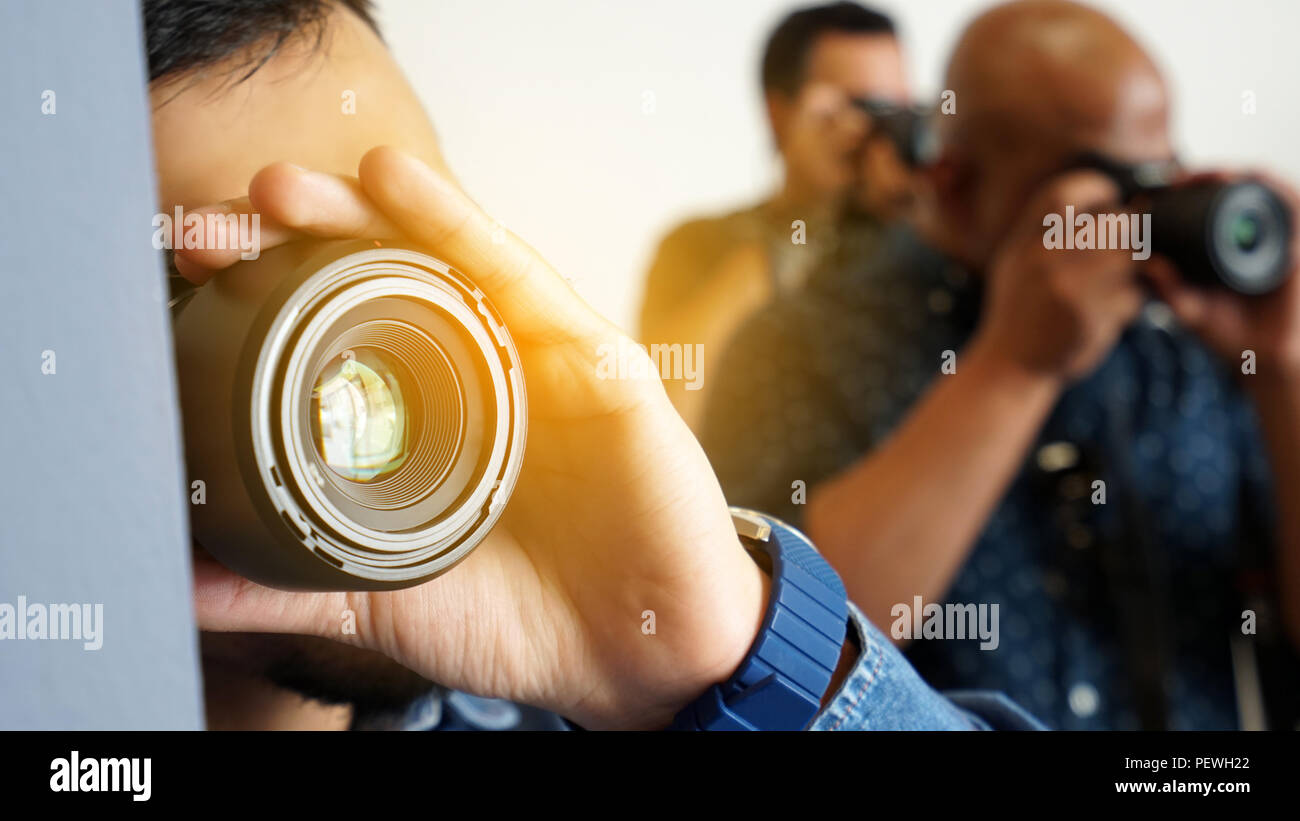 Fotograf unkenntlich machen Fotos mit der digitalen Kamera Stockfoto