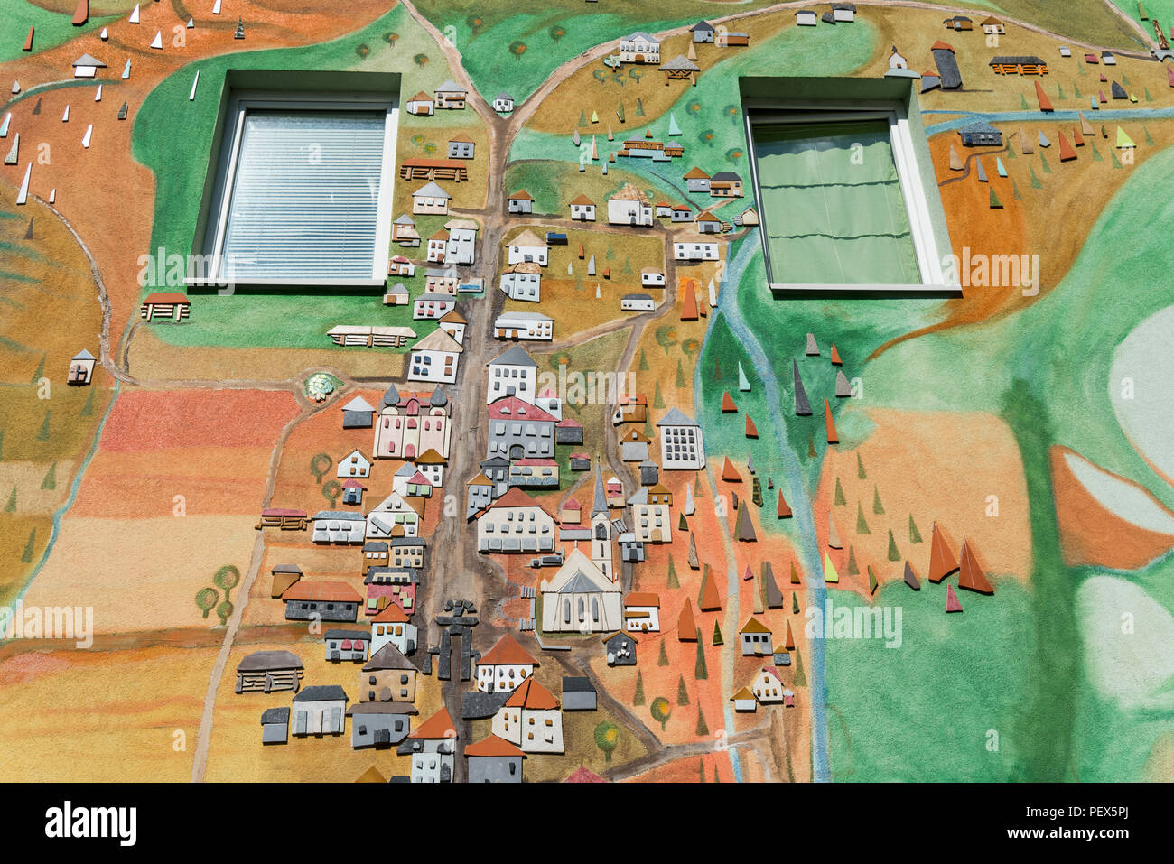 Die Darstellung der Stadt Karte an der Wand eines Hauses in Hermagor, Kärnten, Österreich Stockfoto Die Darstellung der Stadt Karte an der Wand eines Hauses in Hermagor, Kärnten, Österreich Stockfoto