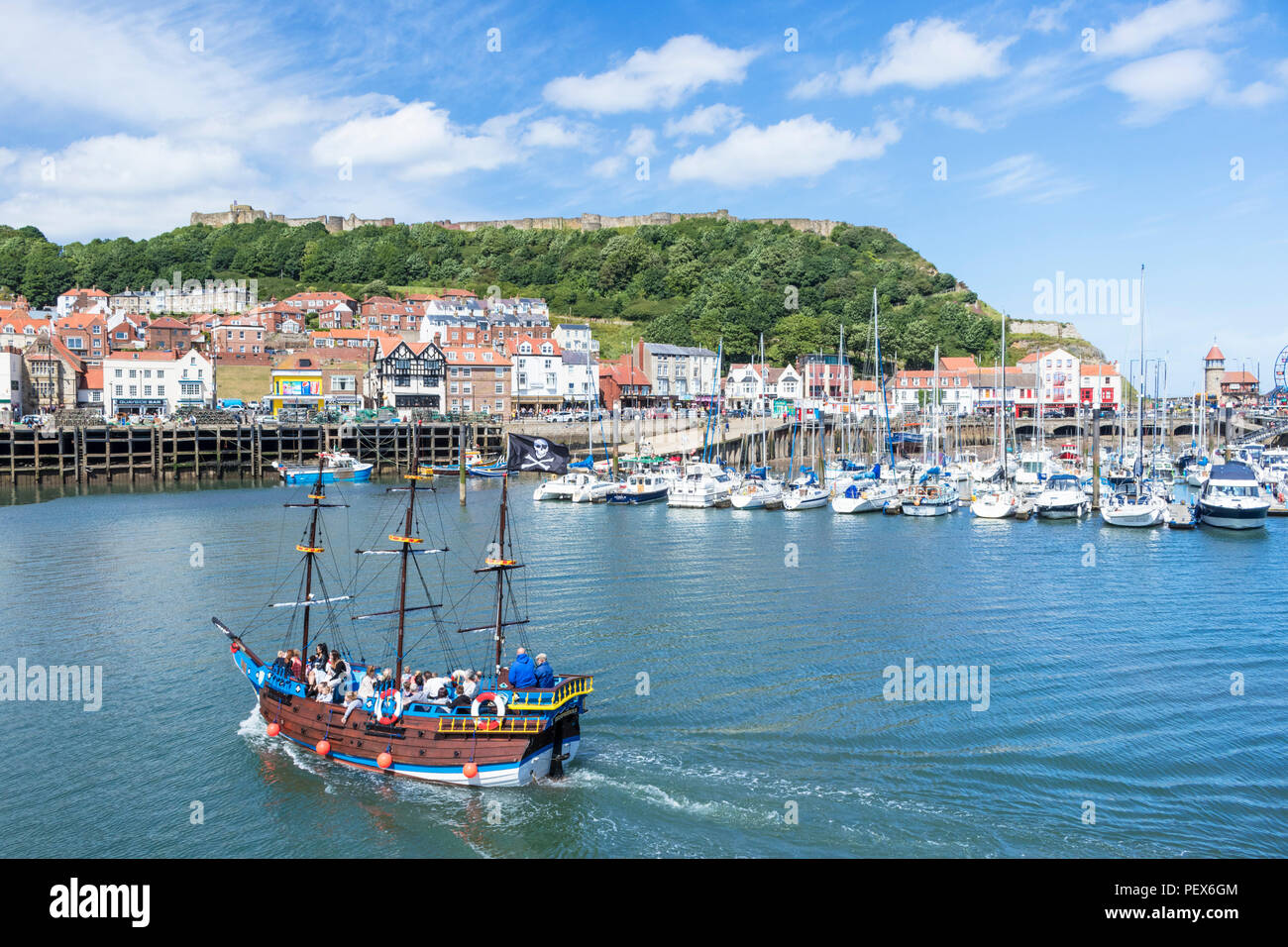 Bootsfahrten von Scarborough Hafen und Marina in der Bucht von Scarborough Yorkshire uk South north yorkshire England Scarborough Großbritannien gb Europa Stockfoto