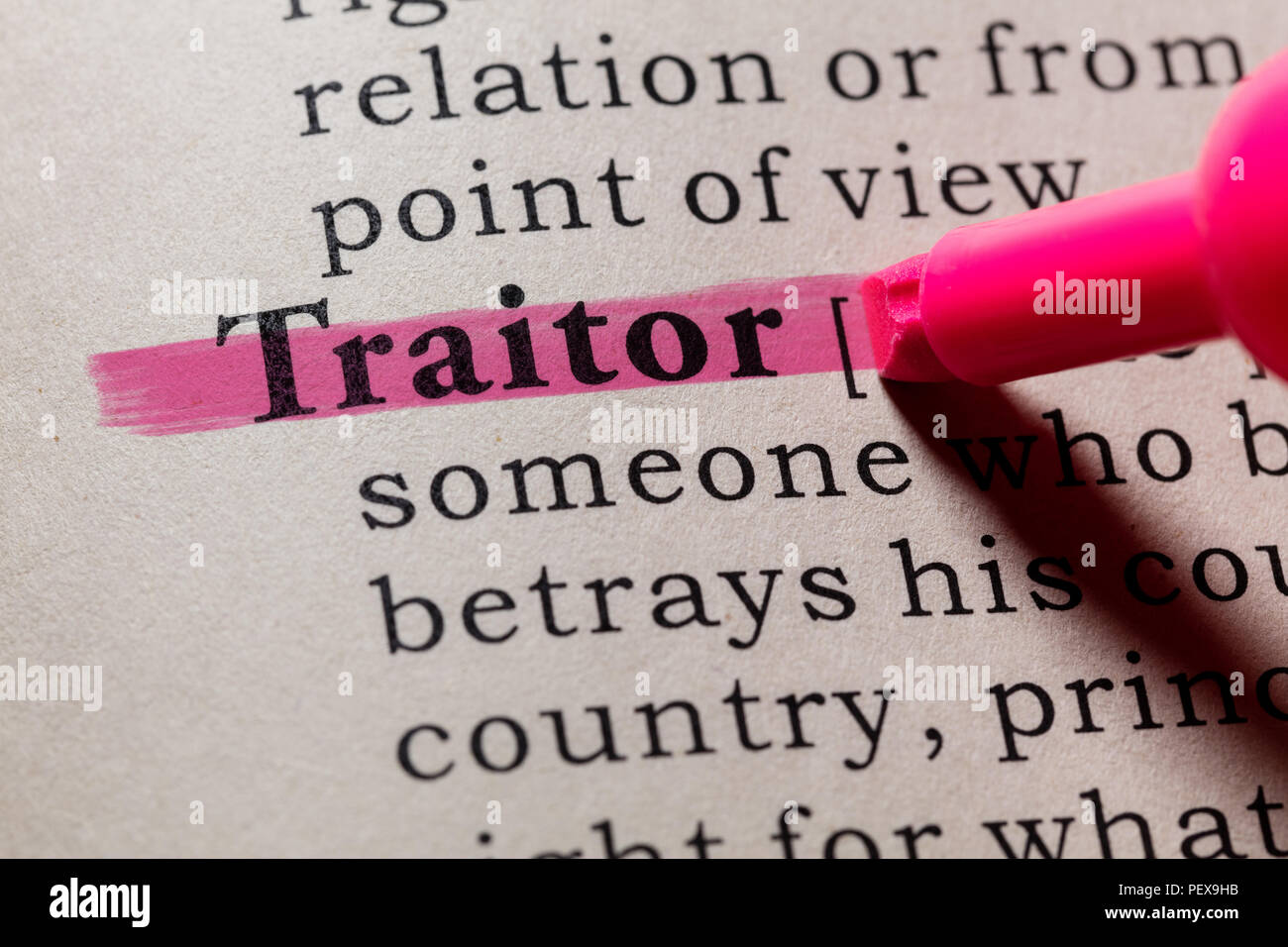 Fake Wörterbuch, Wörterbuch Definition des Wortes Verräter. Einschließlich der wichtigsten beschreibende Wörter. Stockfoto