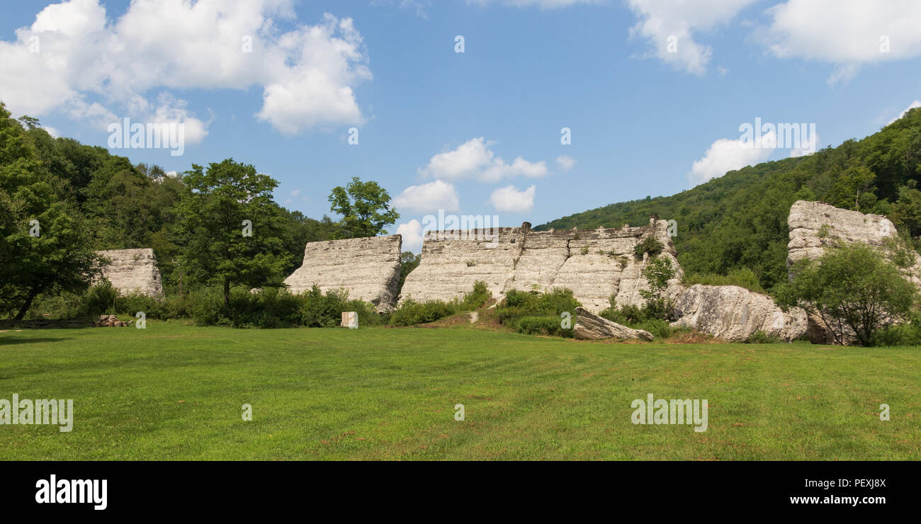 AUSTIN, PA, USA-10 August 18: Bleibt der ein Damm, die bald nach dem Bau, 1911 ausgefallen, was den Tod von 78 Personen. Stockfoto