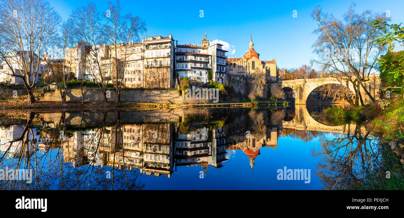 Schöne Stadt Amarante, Panoramaaussicht, Portugal. Stockfoto
