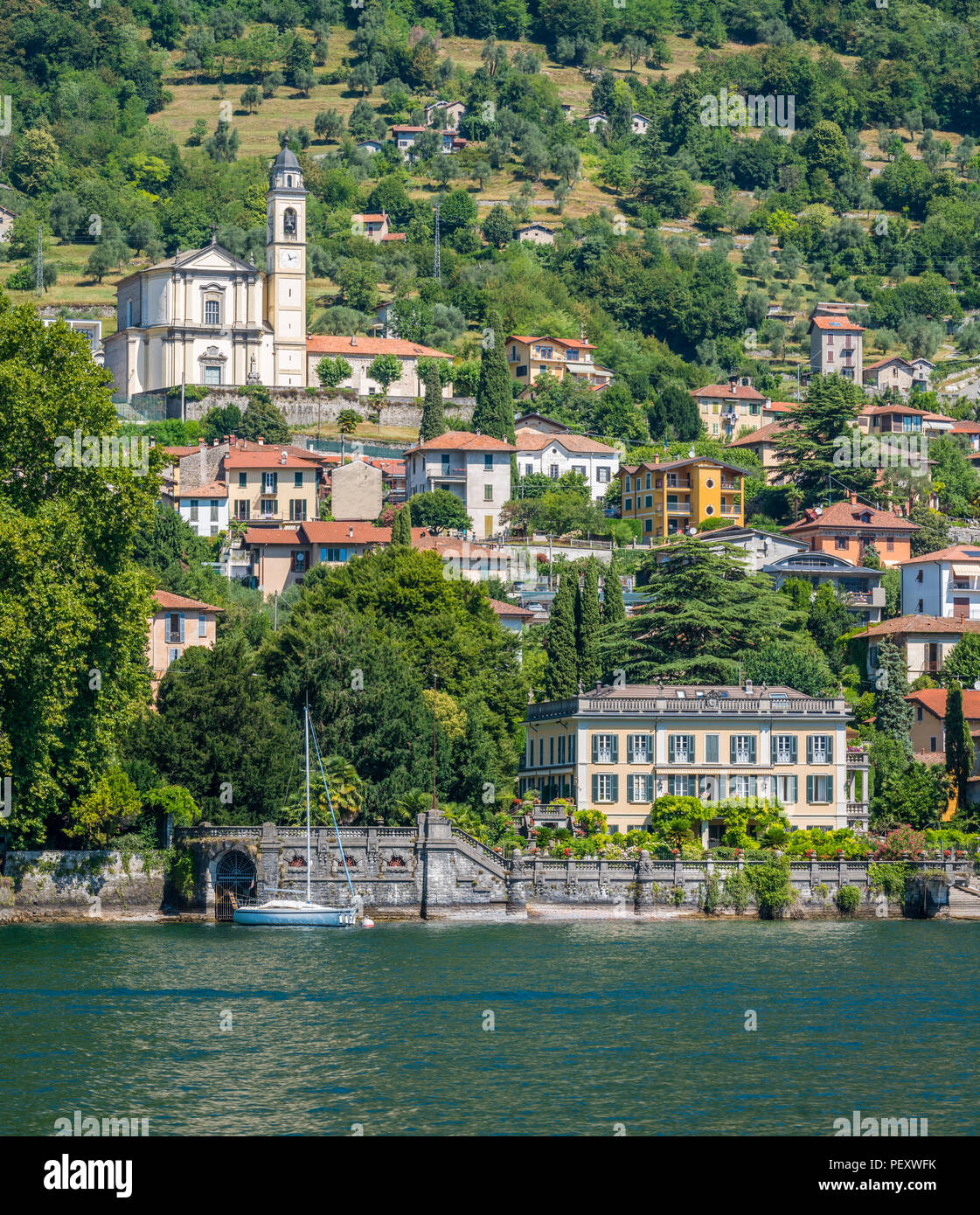Malerische Anblick in Lenno, schönen Dorf mit Blick auf den Comer See, Lombardei, Italien. Stockfoto