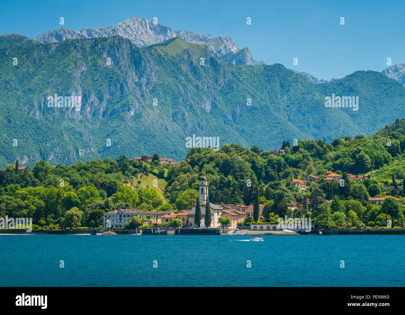 San Giovanni Waterfront, Dorf mit Blick auf den Comer See, Lombardei, Italien. Stockfoto