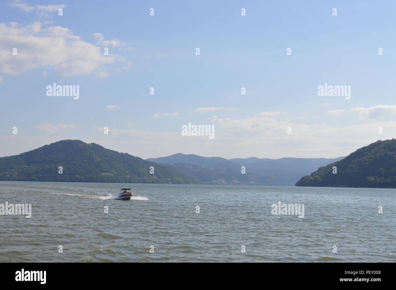 Boote an der Donau Stockfoto